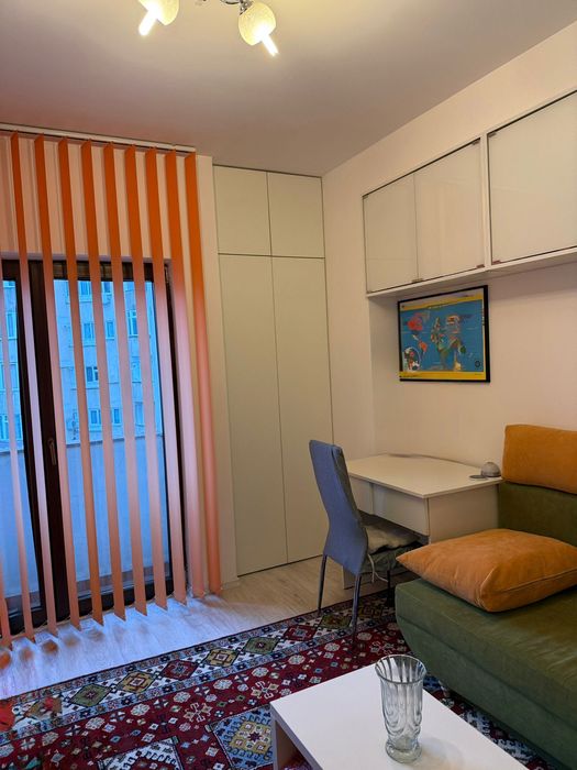 Apartament de 3 camere de vanzare - ultracentral- bloc nou- Craiova