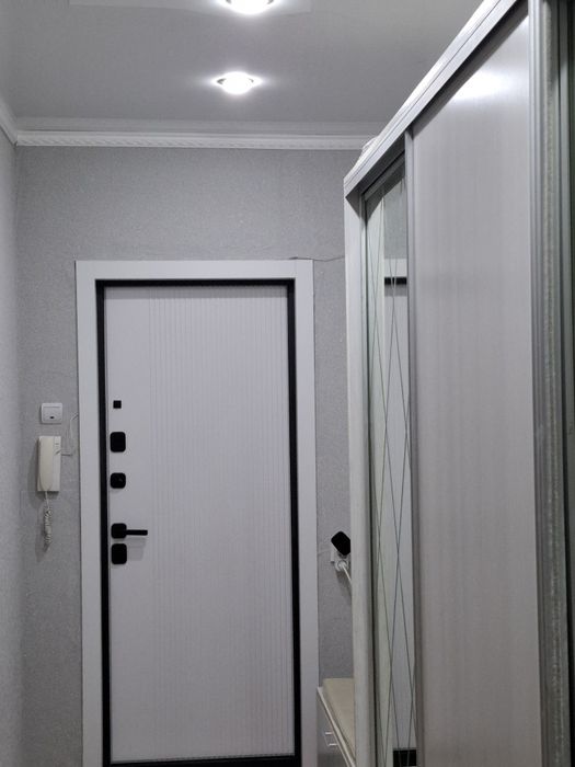 Продам 4 комн квартиру