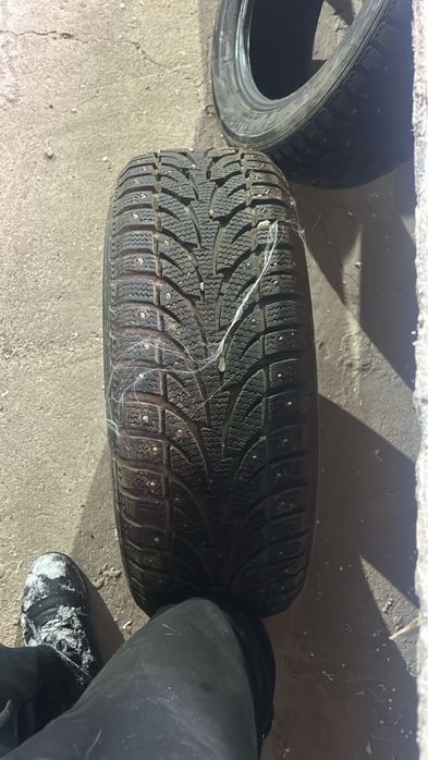 Продам RXFrost 205/55 R16 Зимние шины в хорошем состоянии