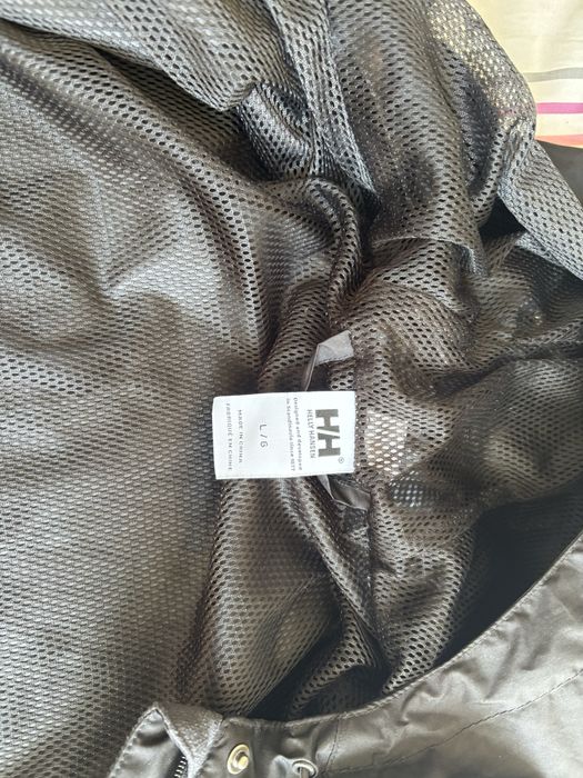 Дамска ветровка на Helly Hansen