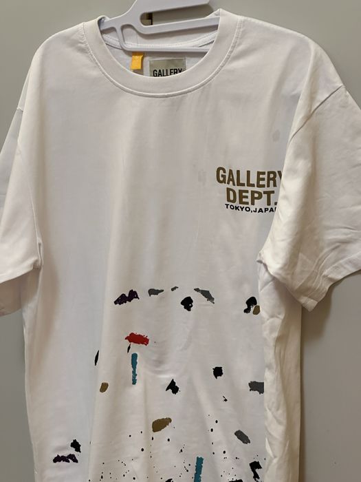 Tricou gallery dept