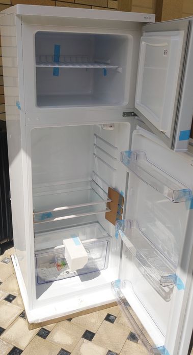 Холодильник Веста. Muzlatgich Artel