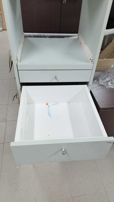 Офис шкаф с две чекмеджета и изтеглящ се рафт 46/48/70см