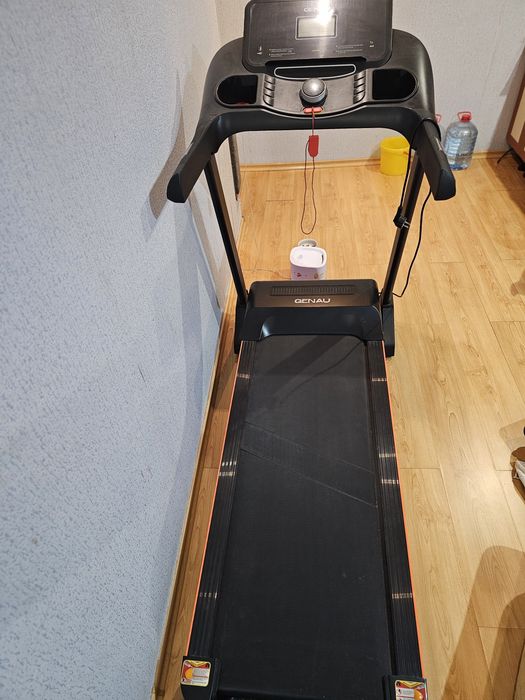 Беговая дорожка GENAU