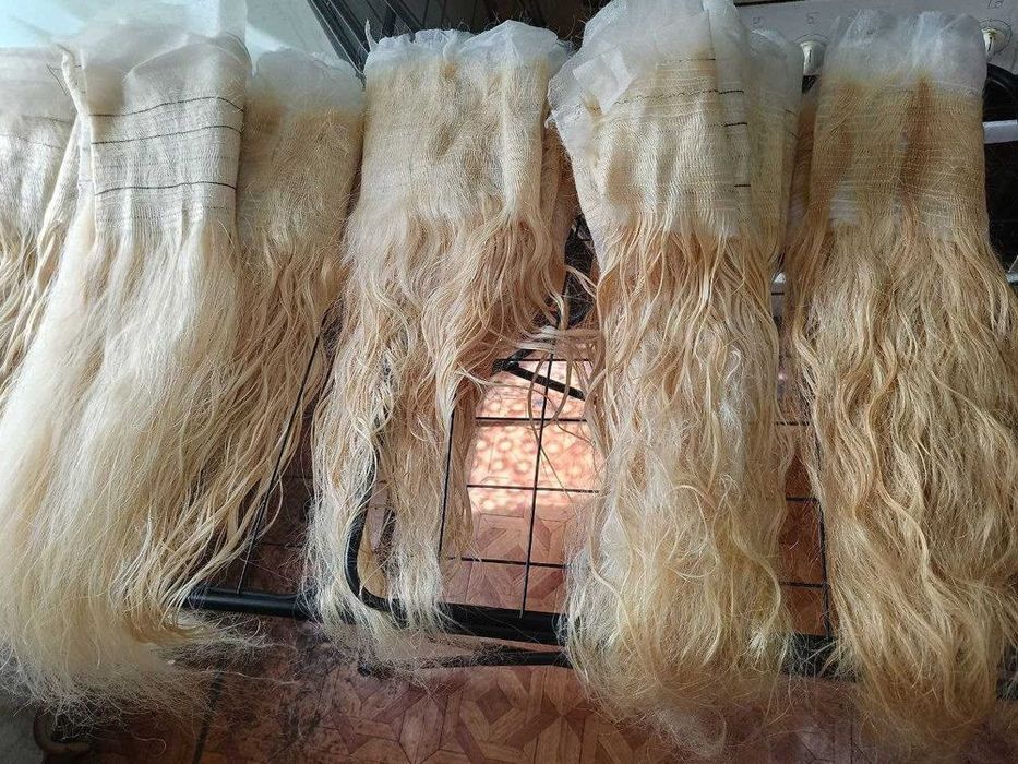 Промышленное осветление волос