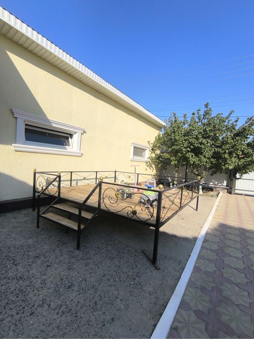 Стол стулья навесы тапчан