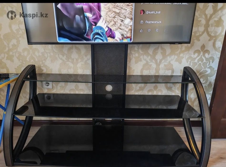 Тумба под телевизор