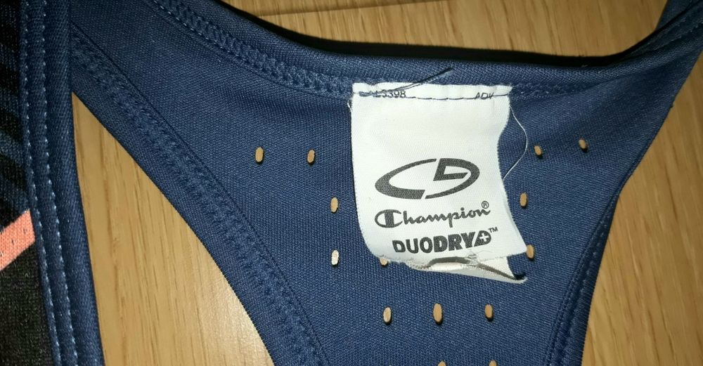 2 Maieuri fitness/sport, femei M