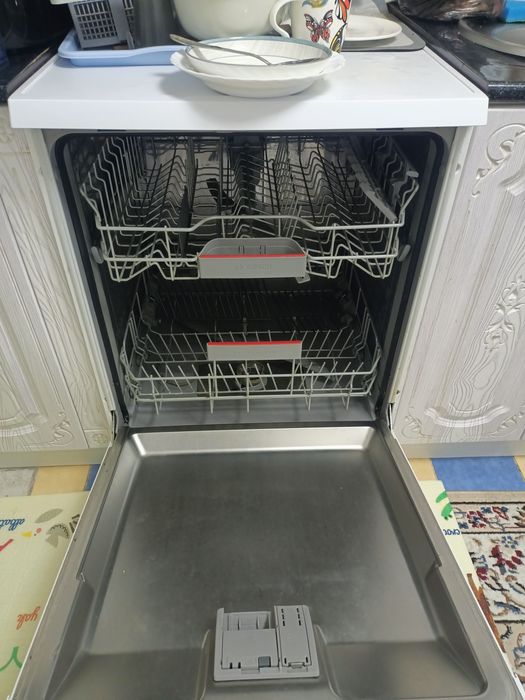 Продам посудомоечную машину Bosch