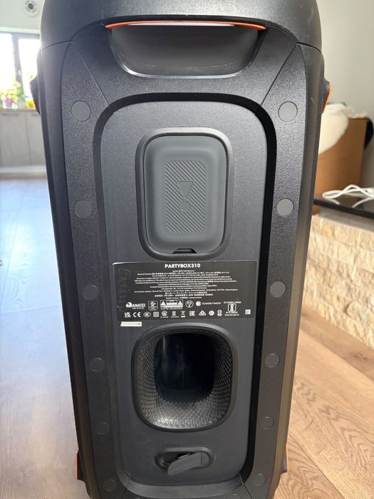 Vand JBL Party Boxa 310