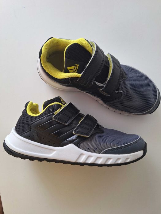 Adidasi marca Adidas, copii