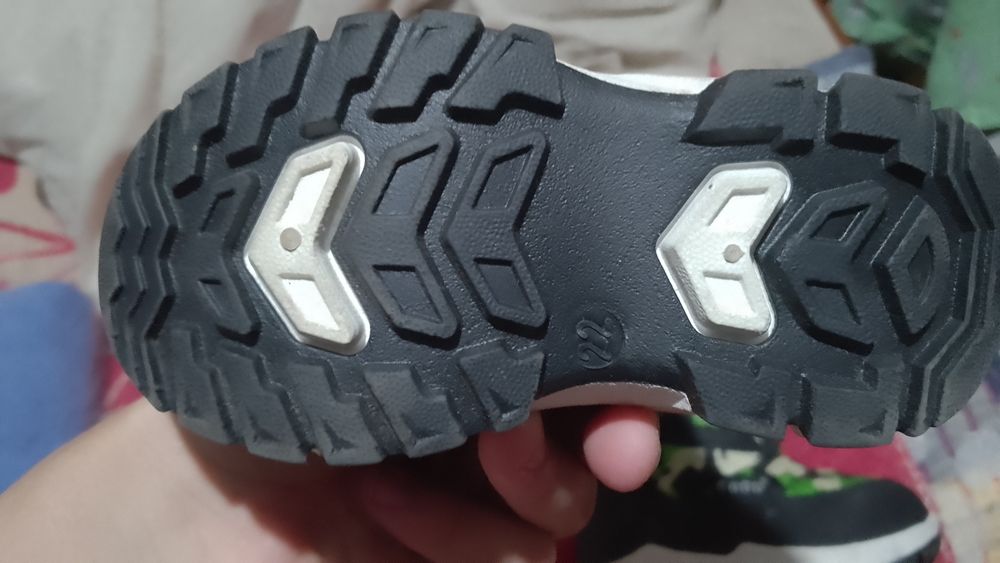 Продам Детскую обувь