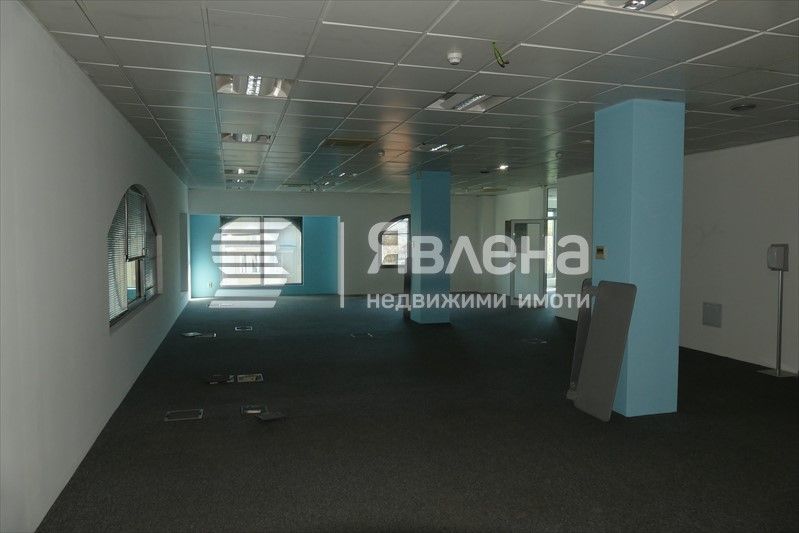Дава се под наем Офис в София, Център - 701 кв.м за 10515 € - Снимка #1