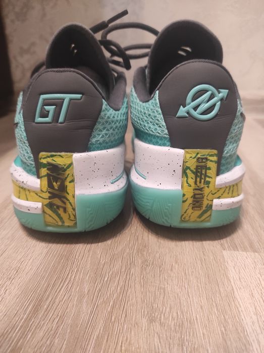 ПРОДАМ ДЁШЕВО!! Баскетбольные кроссовки GT CUT 1