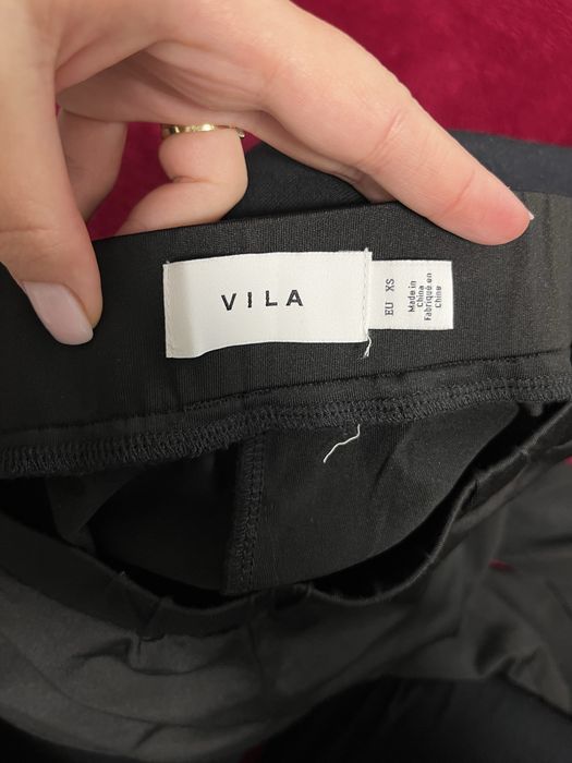 Pantaloni evazati