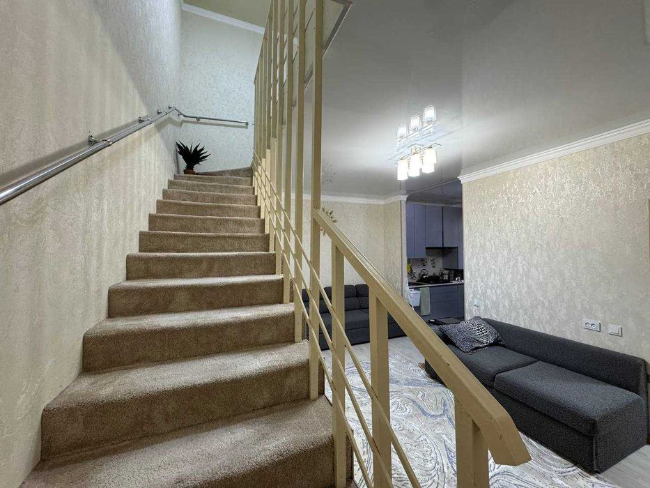 Продается 2-х этажный Коттедж, Мухтара Ашрафий (87648)