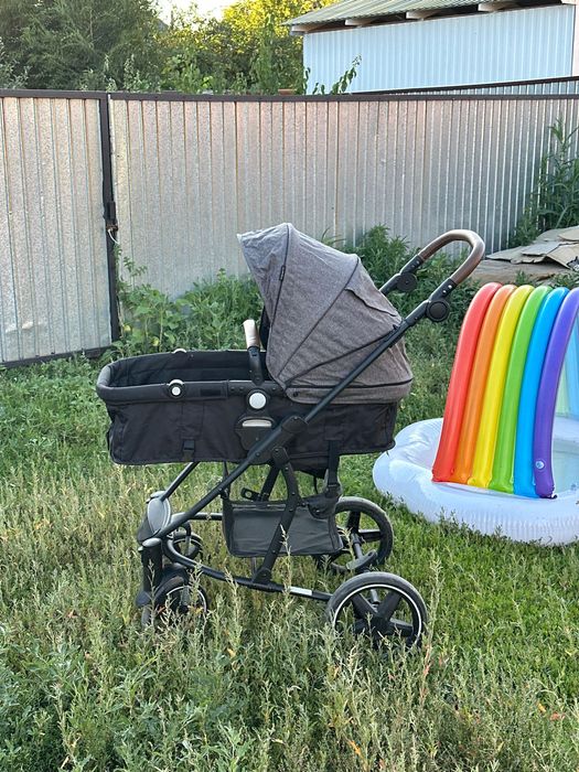 Продам детскую коляску фирмы Tomix