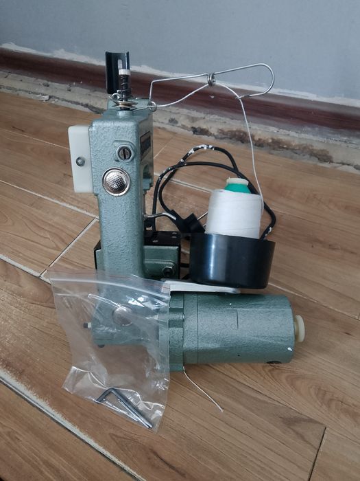 Продам швейная машина!