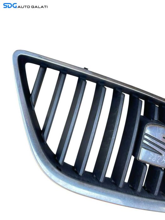Grila cu Sigla Emblema Seat Ibiza 5 6J 2008 - 2012 Cod 6J0853651 [C4282]