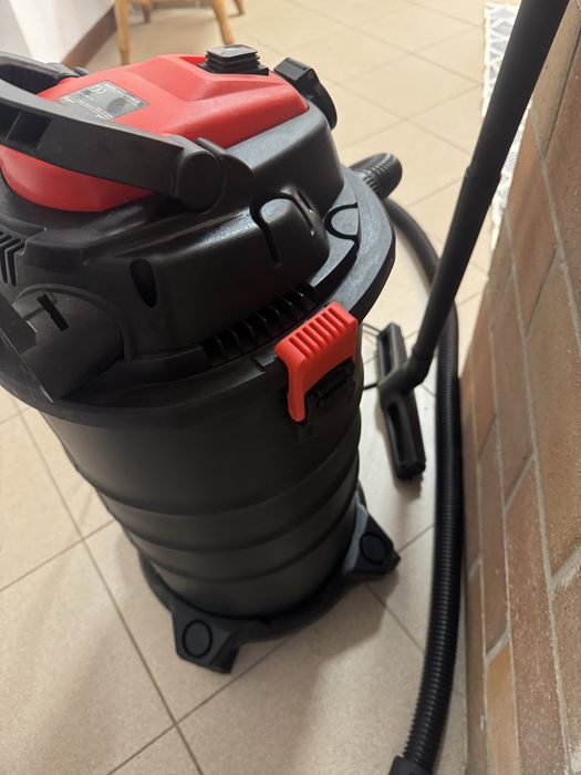 Aspiratorul multifunctional Lehmann Dace XL 30L