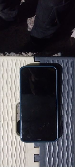 Продаю 11 про макс