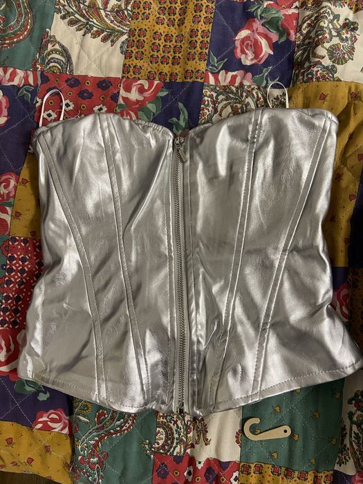 Compleu gri , nu este purtat ! Marimea S