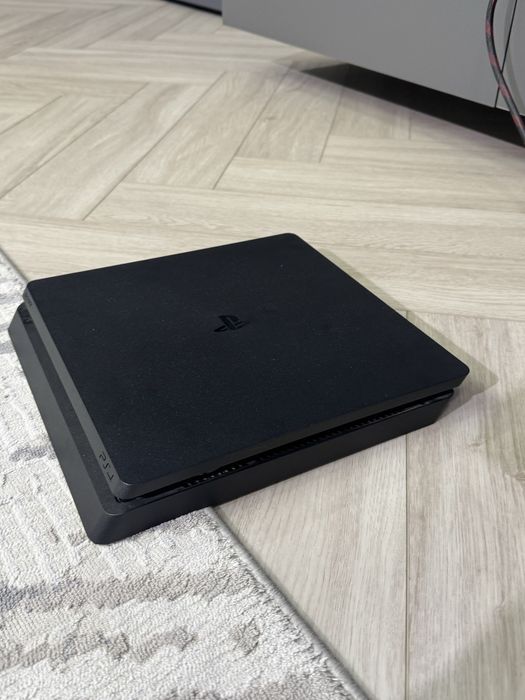 Playstation 4 идеальное состояние