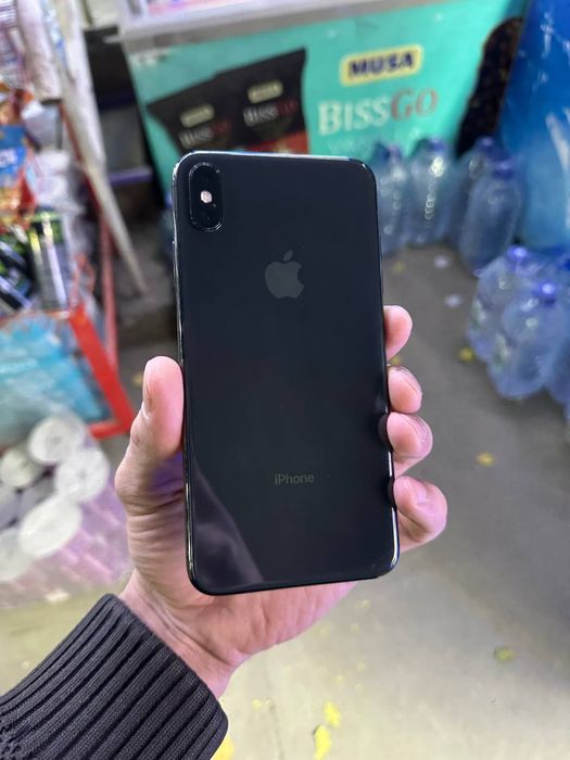 Iphone xs max  64