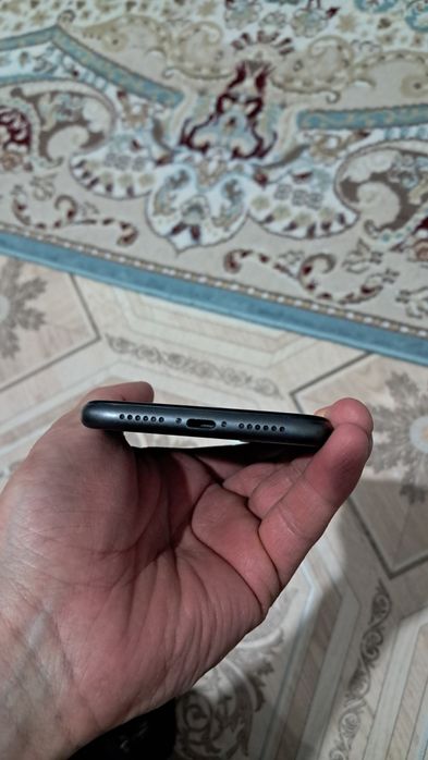 Продам iPhone 11