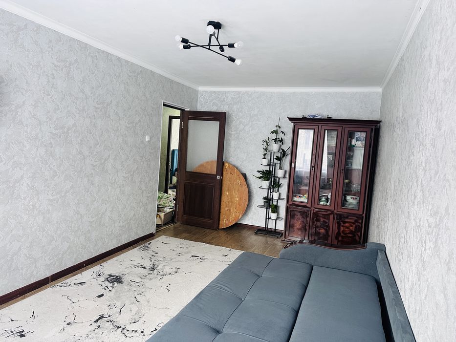 Срочно  продам 3-х комнатную квартиру.