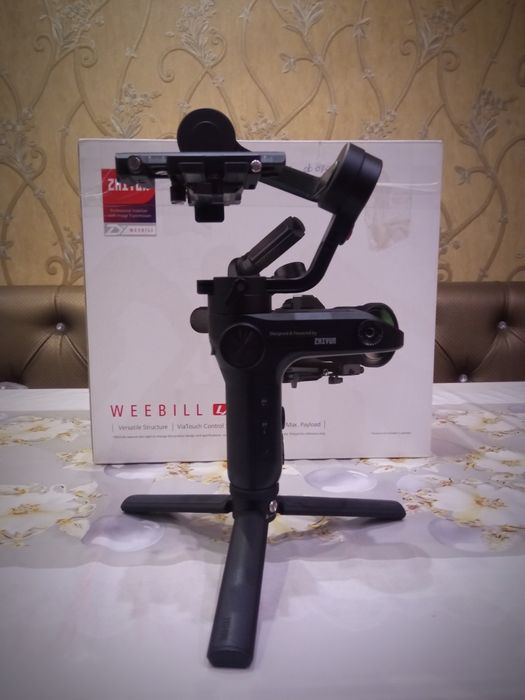 Продаётся стабилизатор Zhiyun weebill Lab в