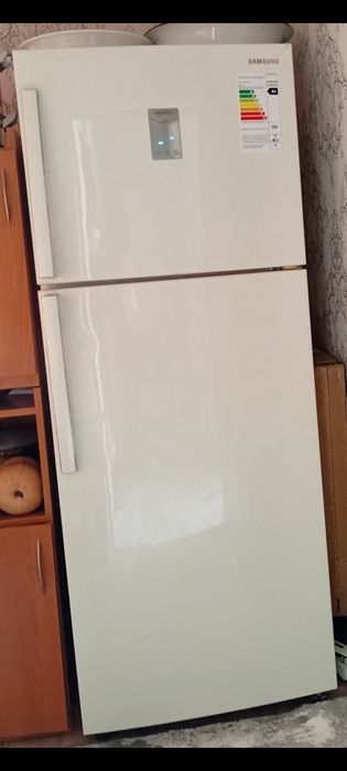 Холодильник LG в отличном состоянии