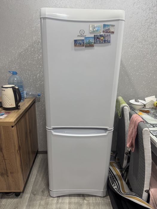 Продам холодильник Indezit/Индезит