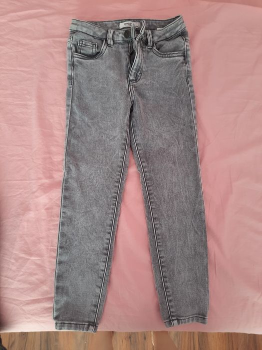 Лот дънки Reserved момиче 128 р-р