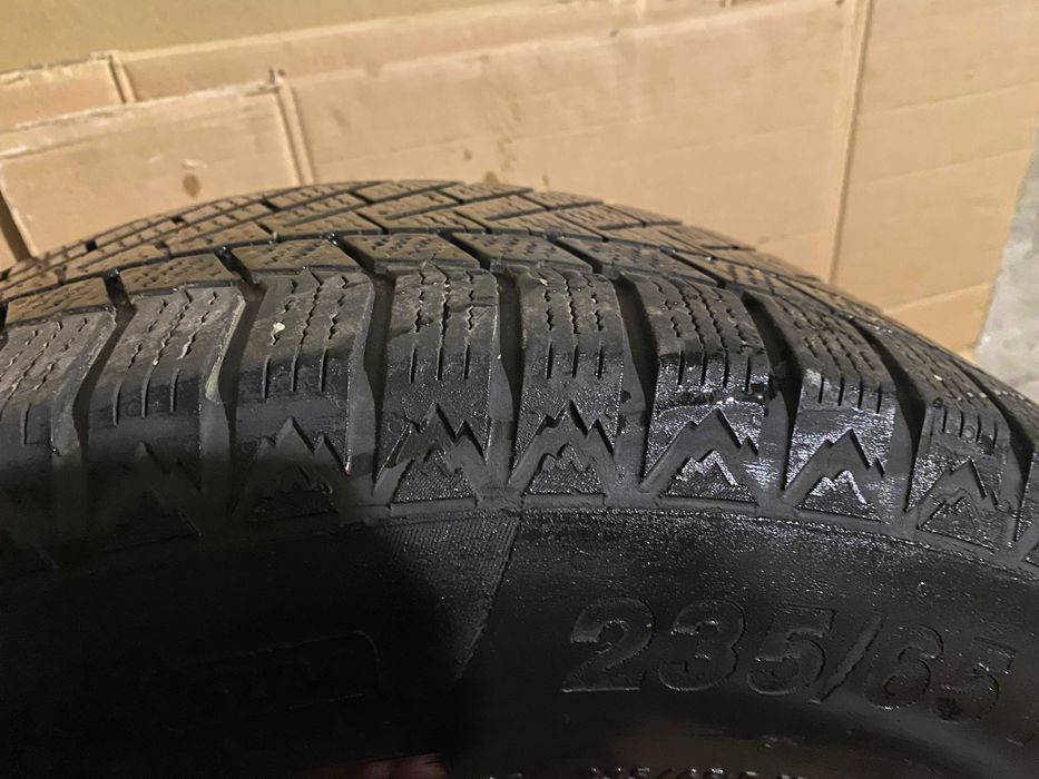 235 65 17 Continental
