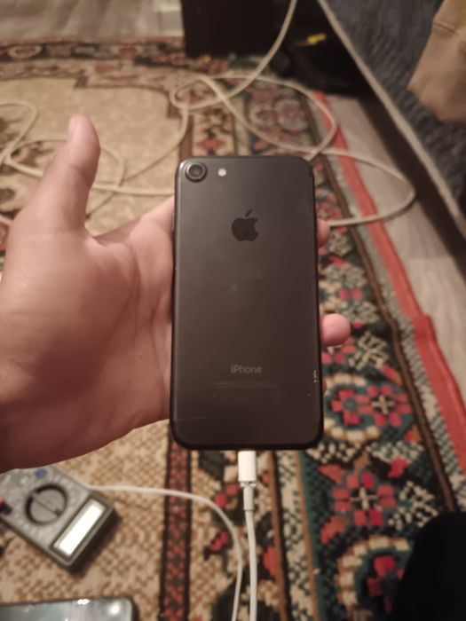 Срочно Продаю iphone 7