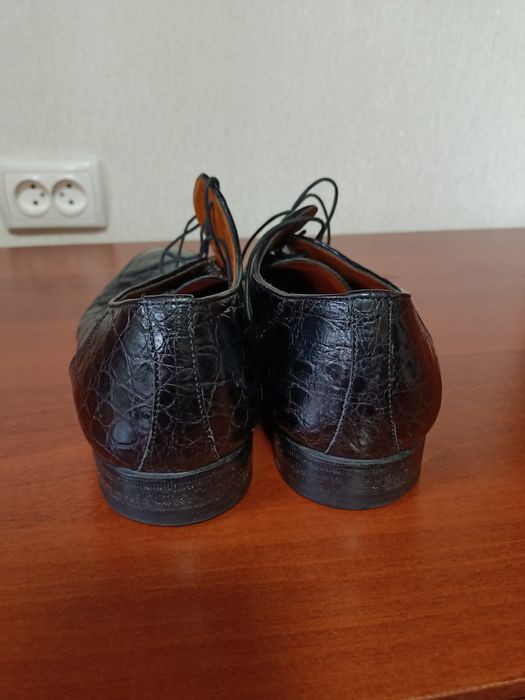 Продам кожаные туфли Морески