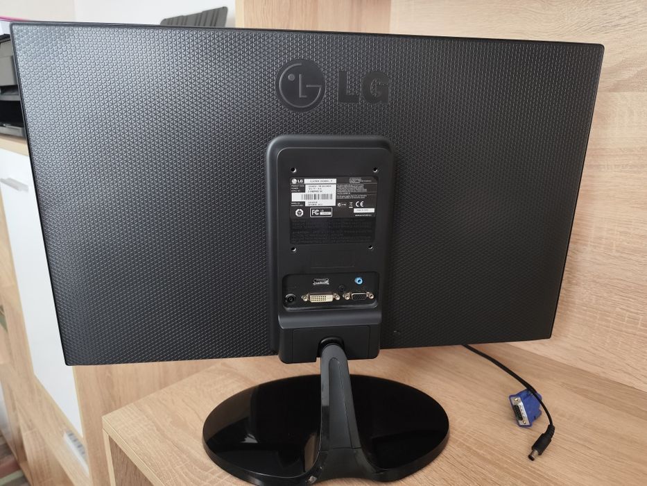 Монитор LG 23 inch