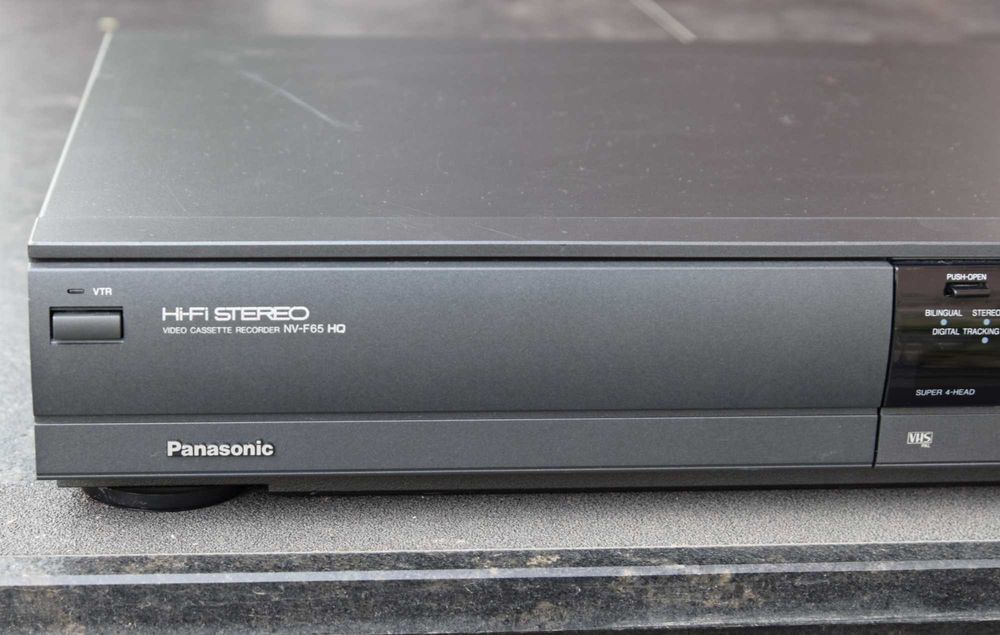Video recorder VHS Panasonic NV-F65 stereo Hi-Fi cu defect