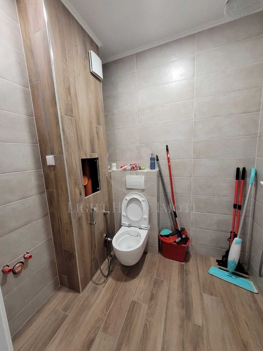 Продава се Тристаен апартамент в Пловдив, Христо Смирненски - 113 кв.м за 2000 €/кв.м - Снимка #8