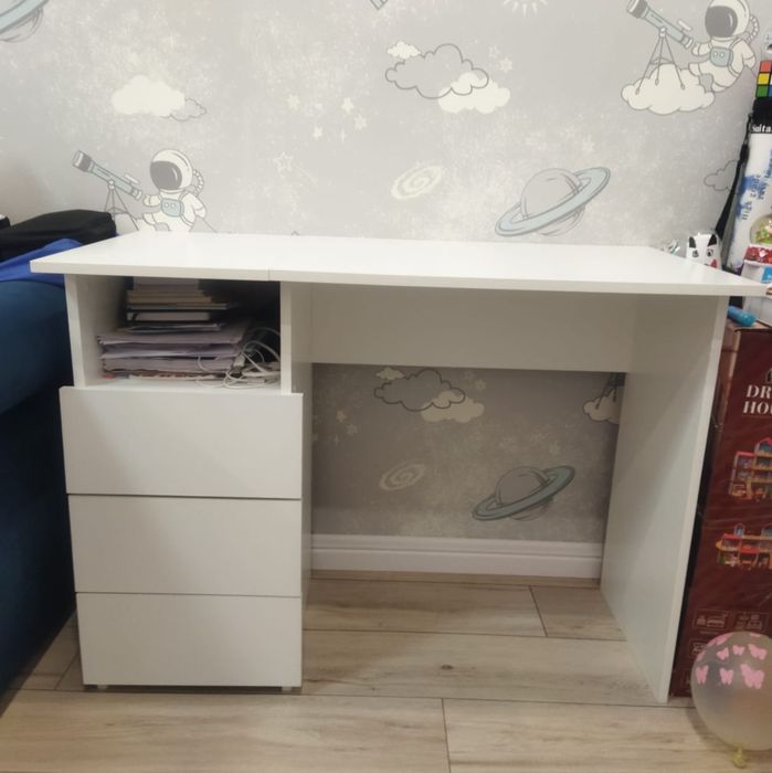 Письменный стол с полками