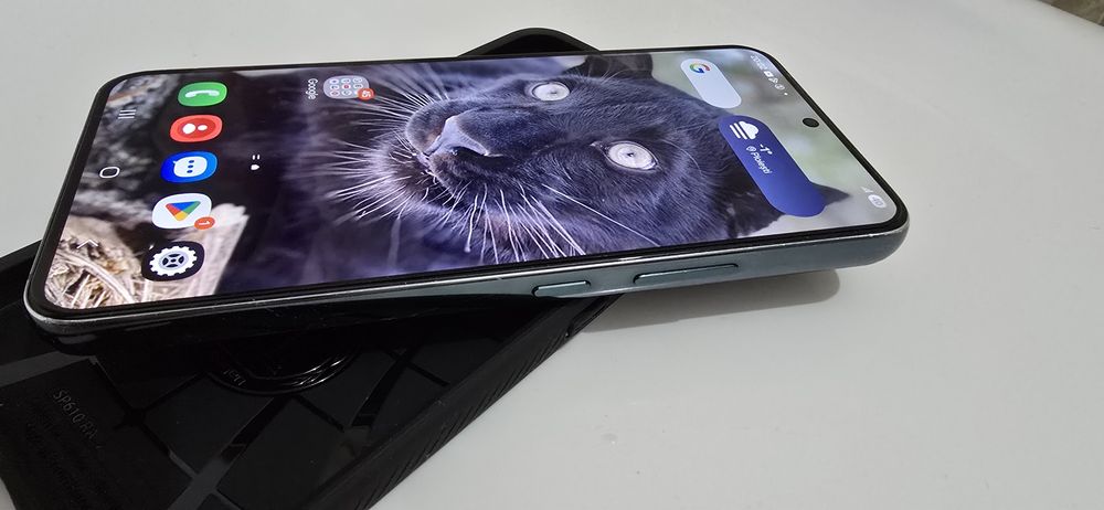 Samsung S22 Green Husa Spigen