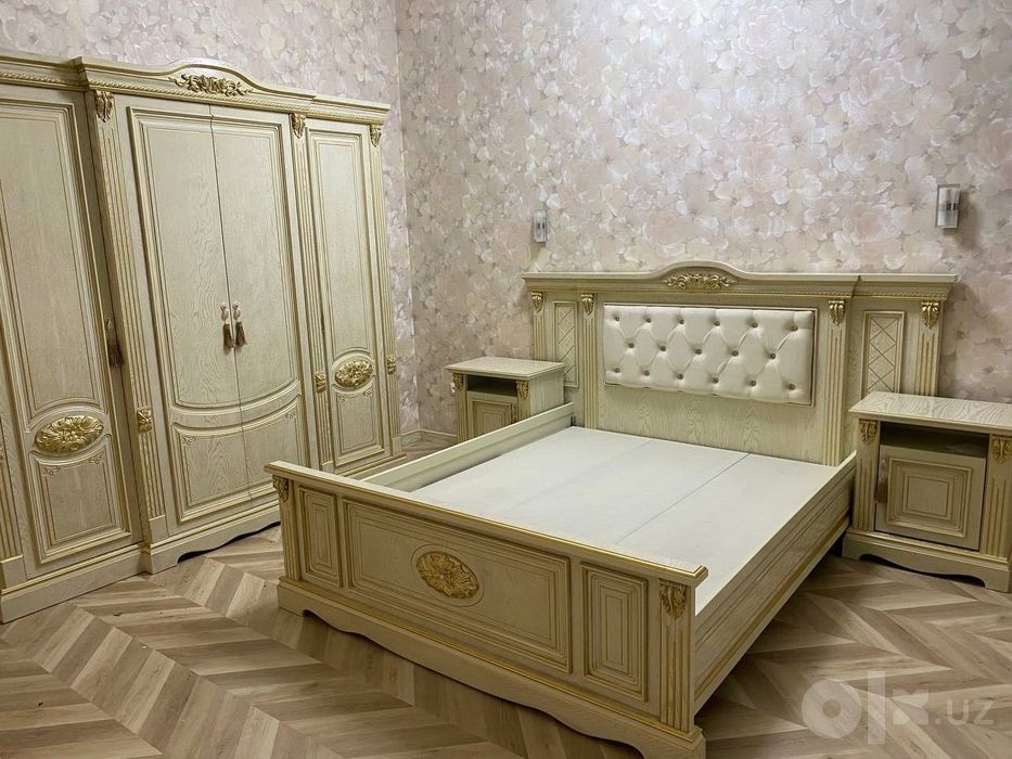 Сергели, Хонободда 3 қават, 6 сотих, 11 хонали уй сотилади.