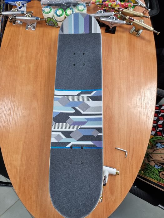 Най-ниска цена за професионален скейтборд 8.0
