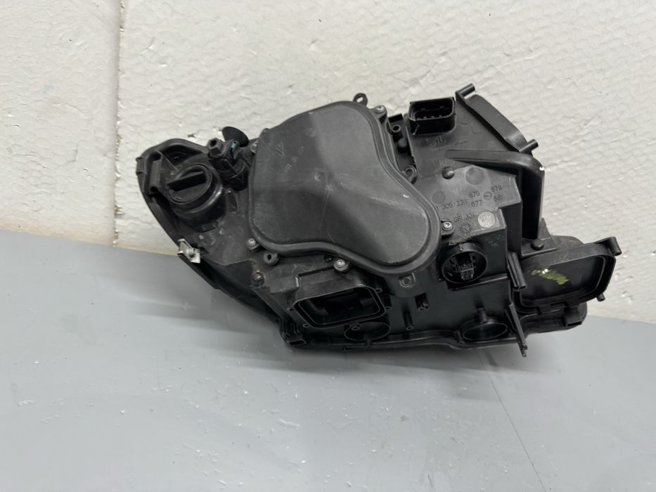 Far Bmw E92 E93 lci xenon 2009-2012 stanga