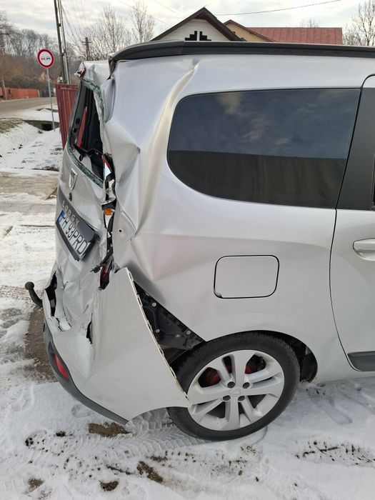 Dacia Lodgy 1,5 dci Avariat in spate