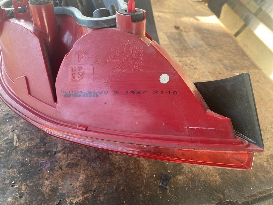 Десен стоп за пежо 308 хечбек