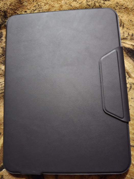 Магнитен калъф с клавиатура за IPad - 11инча - нова