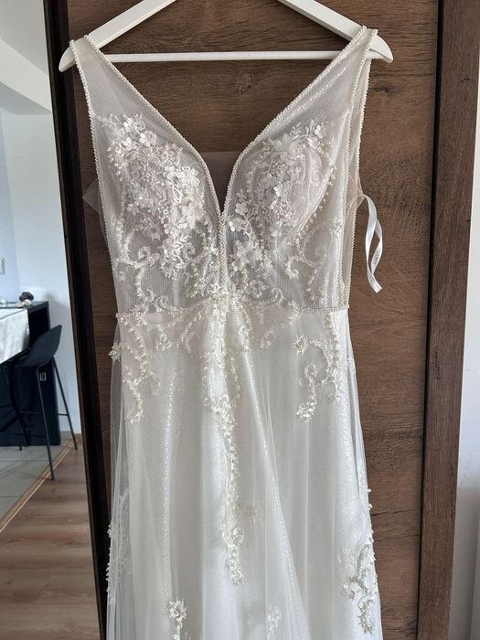Rochie de mireasa..rochita se poate vedea in Sacele -Brasov