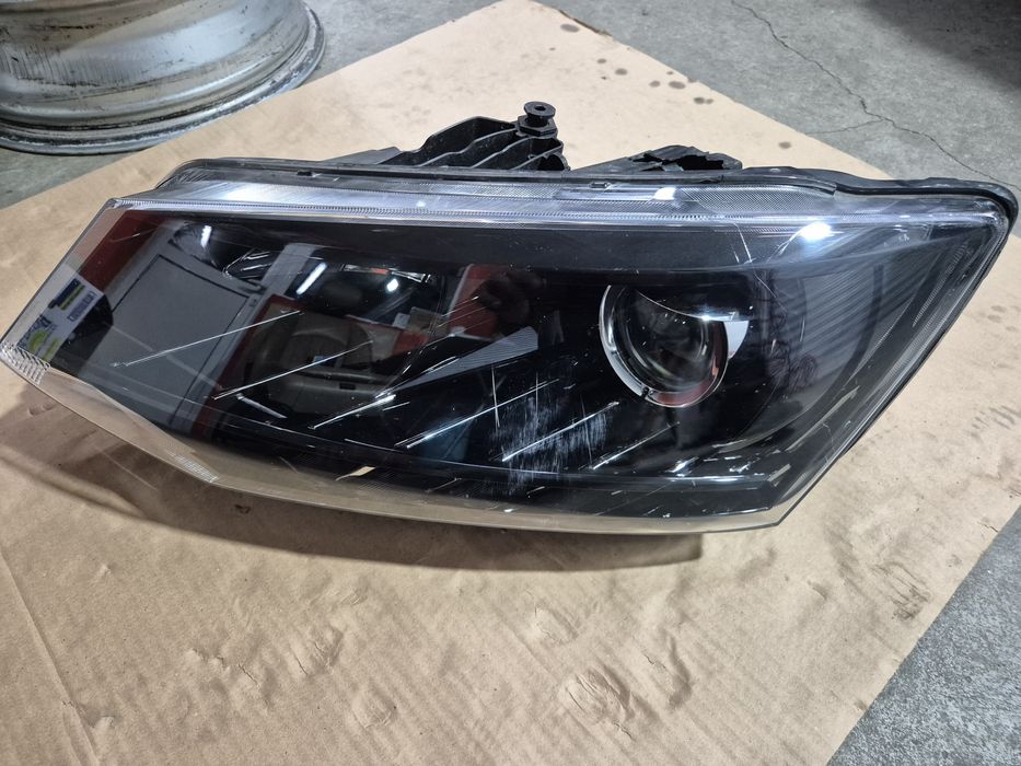 Ляв фар за Шкода Фабия 3 Skoda Fabia 3